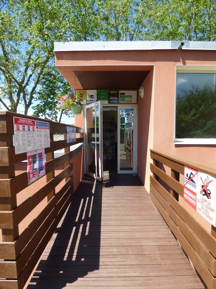 Camping De Nevers Kültér fotó